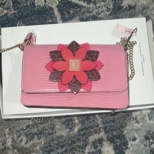 VS Pink shoulder bag with gold chain crossbody purse